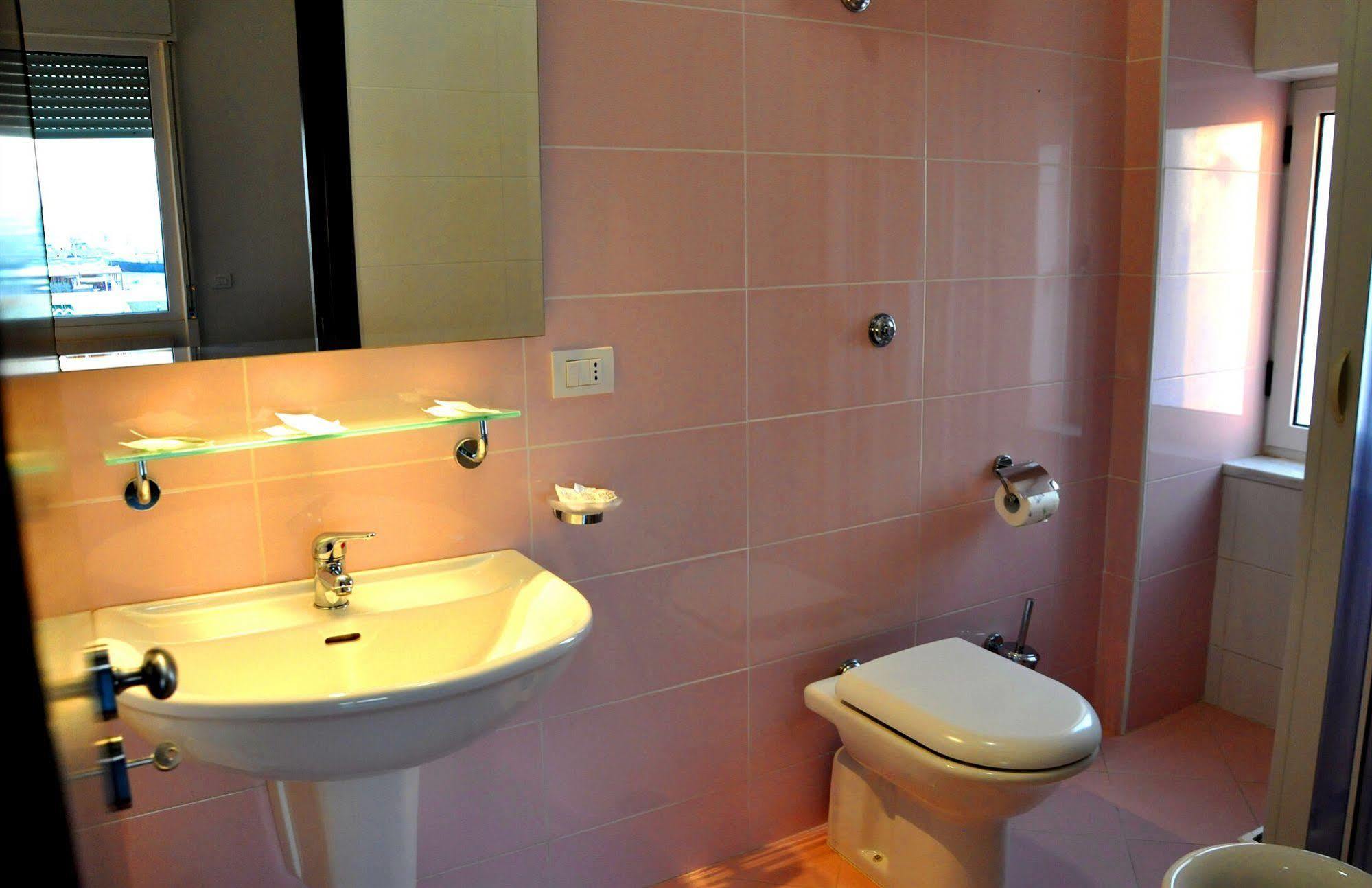 Albergo Riviera Spineta バッティパーリア エクステリア 写真