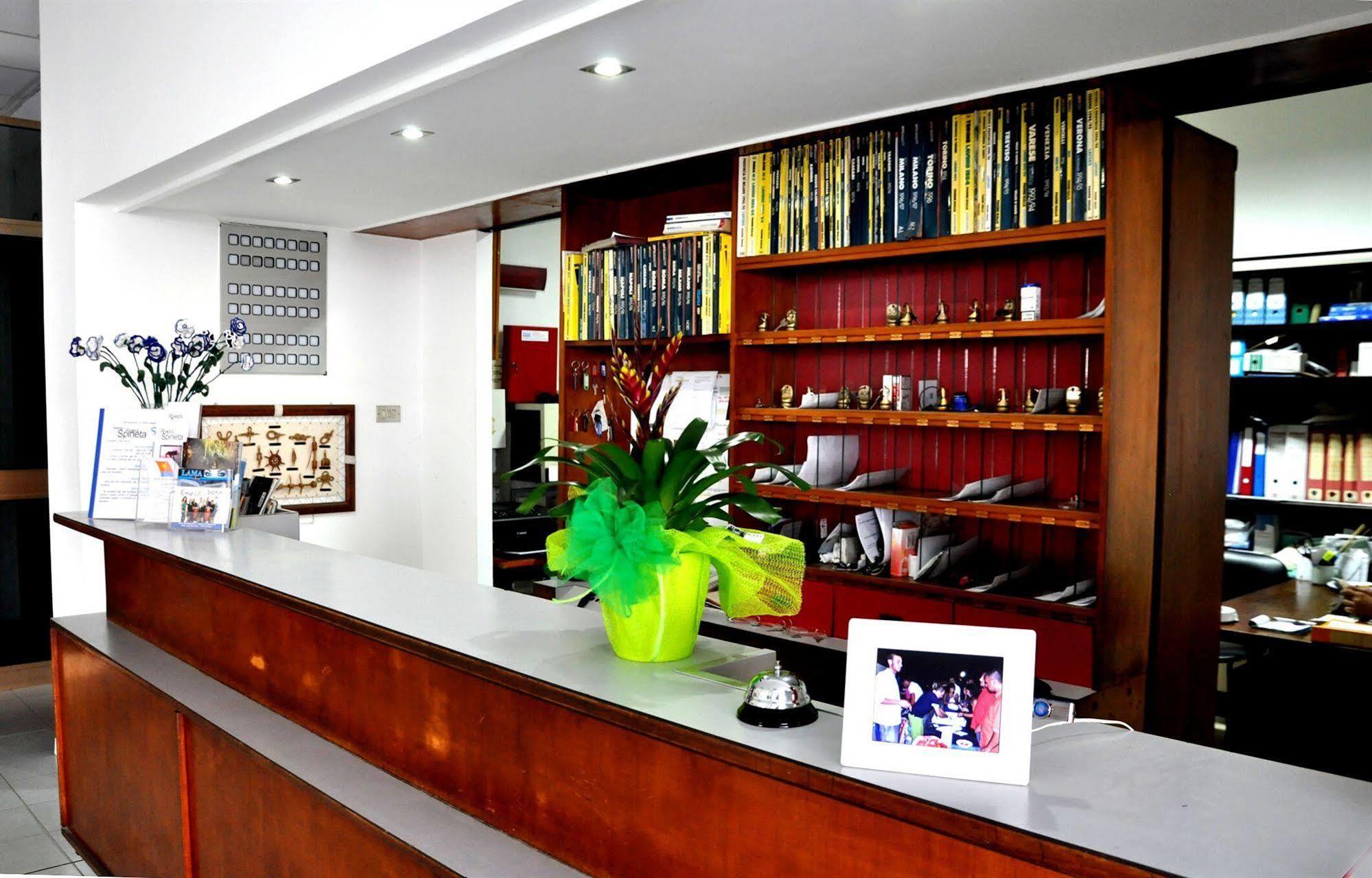 Albergo Riviera Spineta バッティパーリア エクステリア 写真