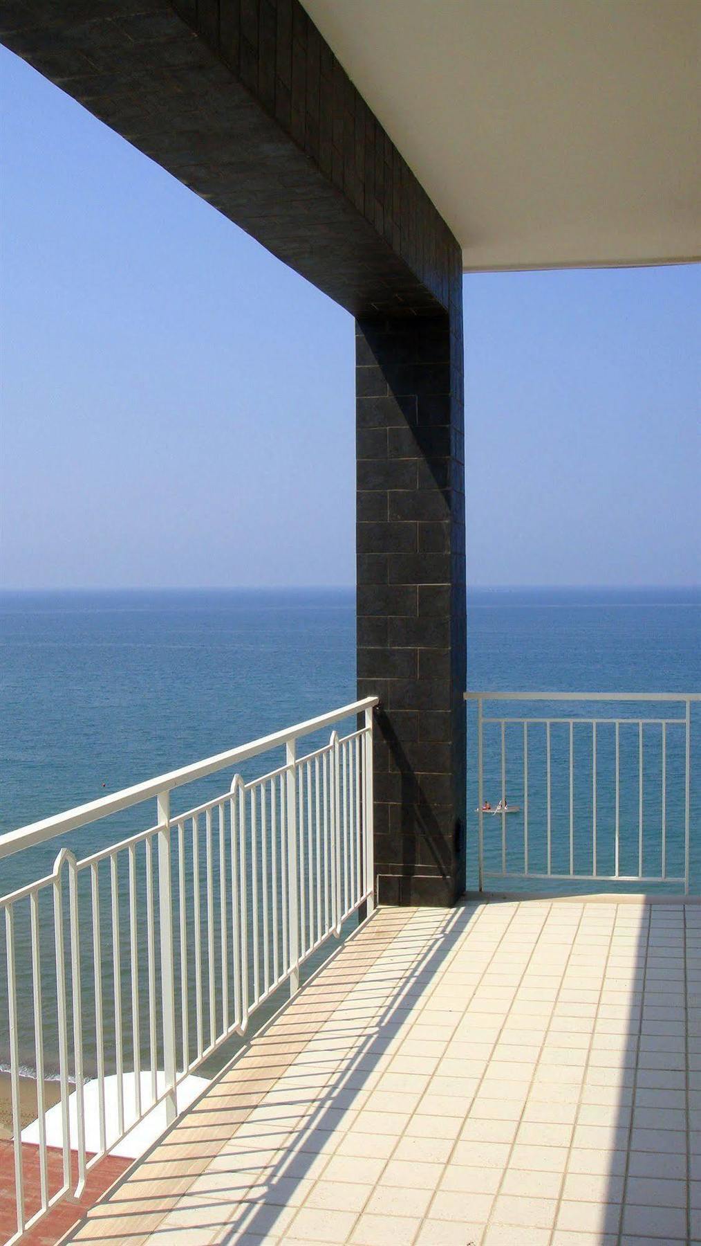Albergo Riviera Spineta バッティパーリア エクステリア 写真